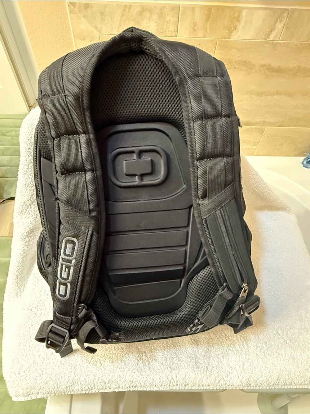 OGIO Black Backpack - Picture 3 of 10